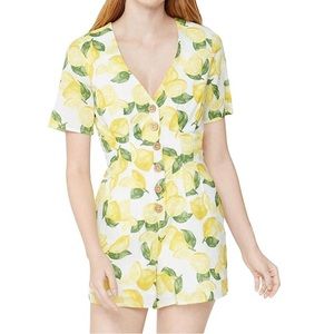 🚫SOLD🚫NWT BCBG short sleeve romper with a button front.